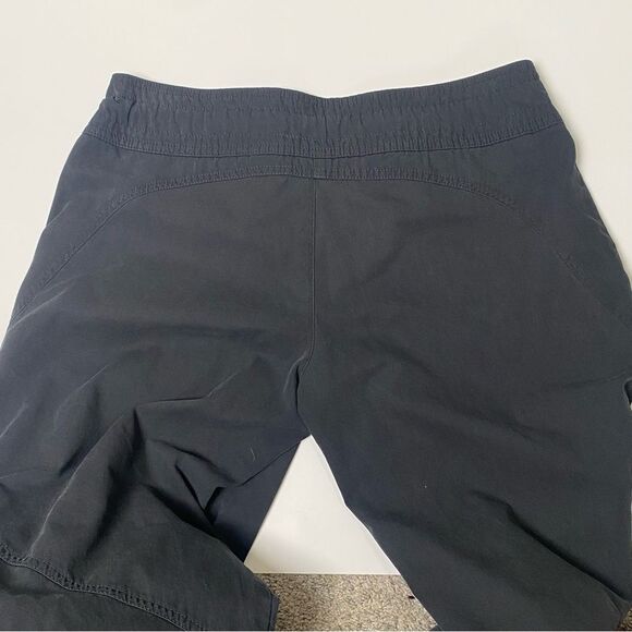 Nike Black Activewear Capri Drawstring Cuffed Cargo Pants Women's Size Medium - Picture 10 of 16